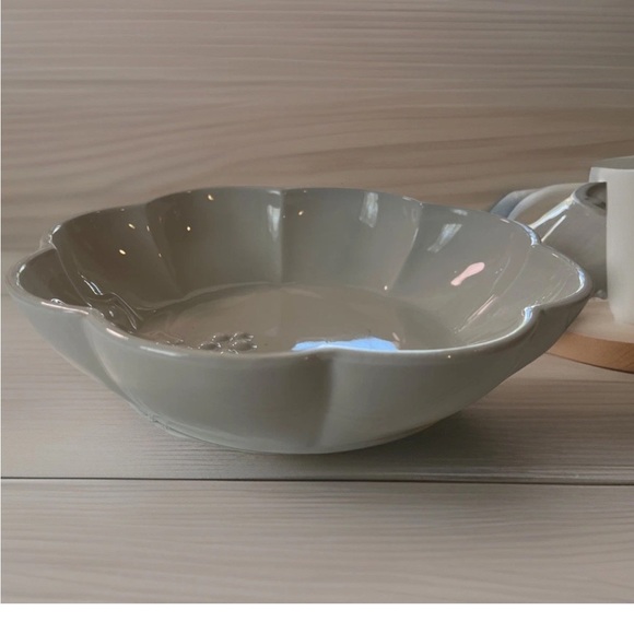 Red-Cliff Ironstone Bowl Vegetable Serving Dishes Set 2 Embossed Design 8.75” - Picture 2 of 5